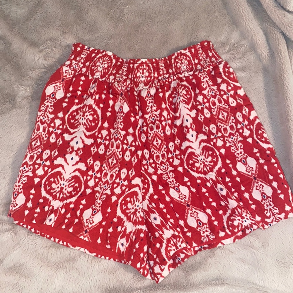 NWT elastic waist boho shorts
